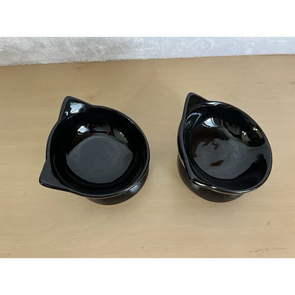 Park Life Designs New York Black Cat Pedestal Bowls Set of 2 - One Chip